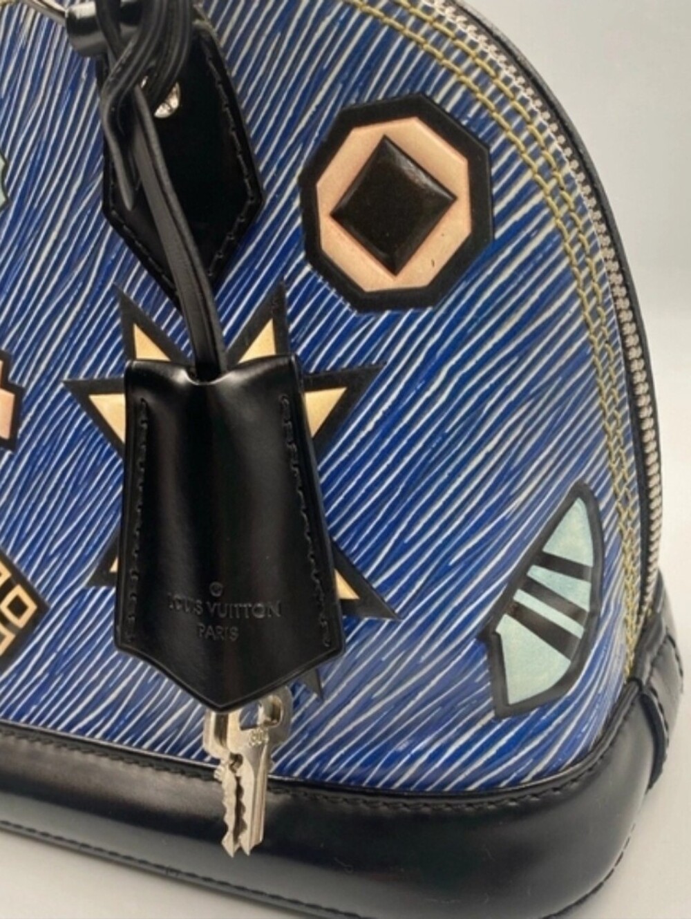 LOUIS VUITTON Epi Azteque Alma BB in Denim Light - Picture 6 of 14